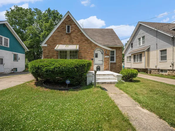 1121 Cobb Ave, Kalamazoo, MI 49007