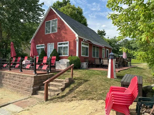 44 Lake Road, Epsom, NH 03234