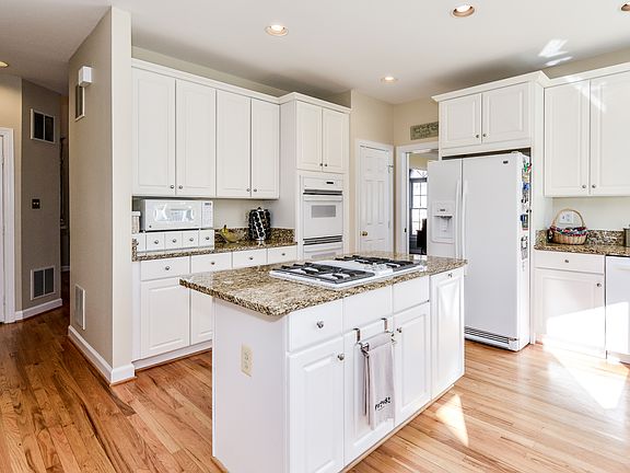 5th image of 8300 Private Ln