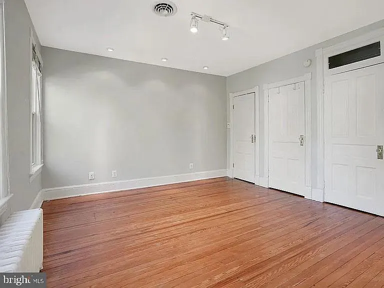 426 Shepherd St NW — Photo 9
