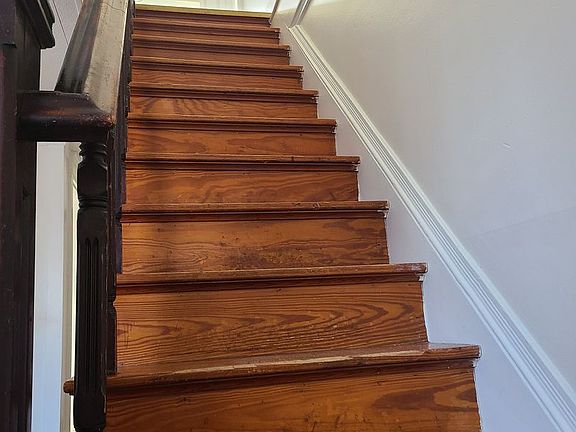 5th image of 49 Pleasant St #6