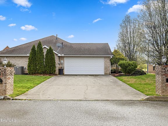 3rd image of 2735 Andrews Crossing Rd