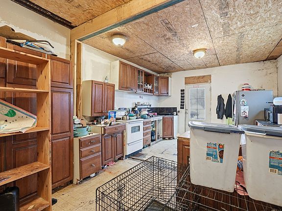 5th image of 601 W Marion St
