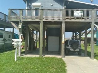 842 Trout Blvd, Crystal Beach, TX 77650