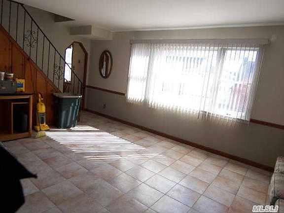 4th image of 10 McKinley St