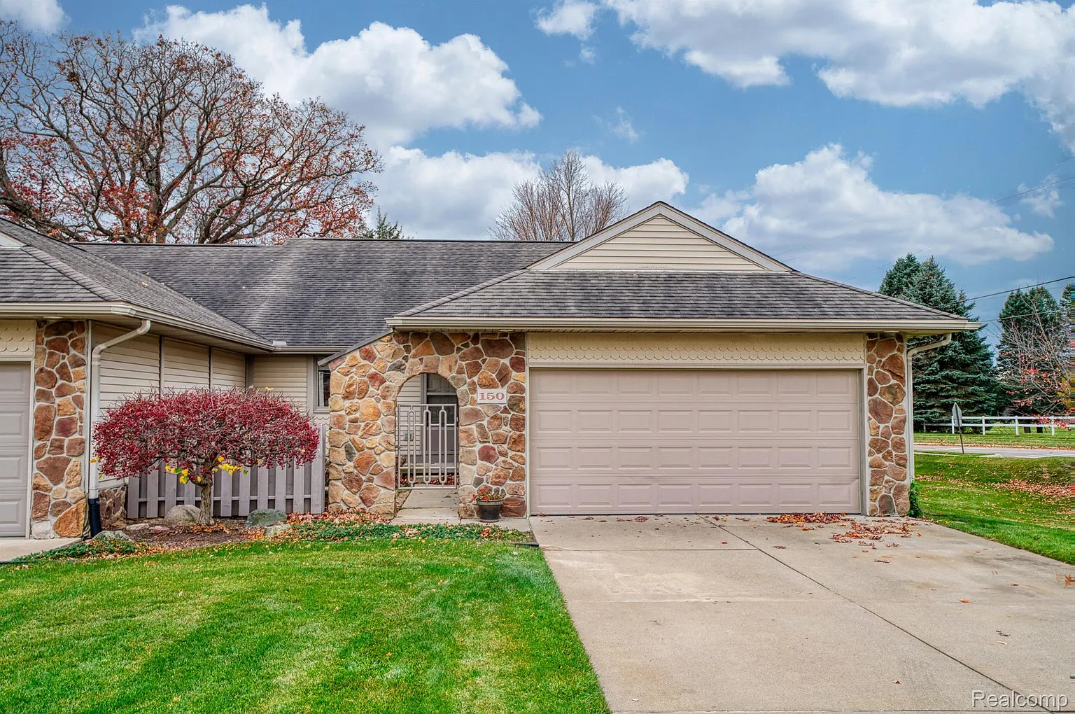 150 Addison Cir photo 1