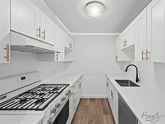 5th image of 333 E 55th St APT 10D