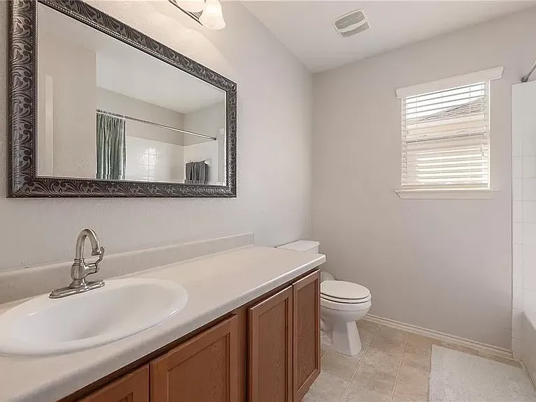 1422 Davis Mountain Loop — Photo 10