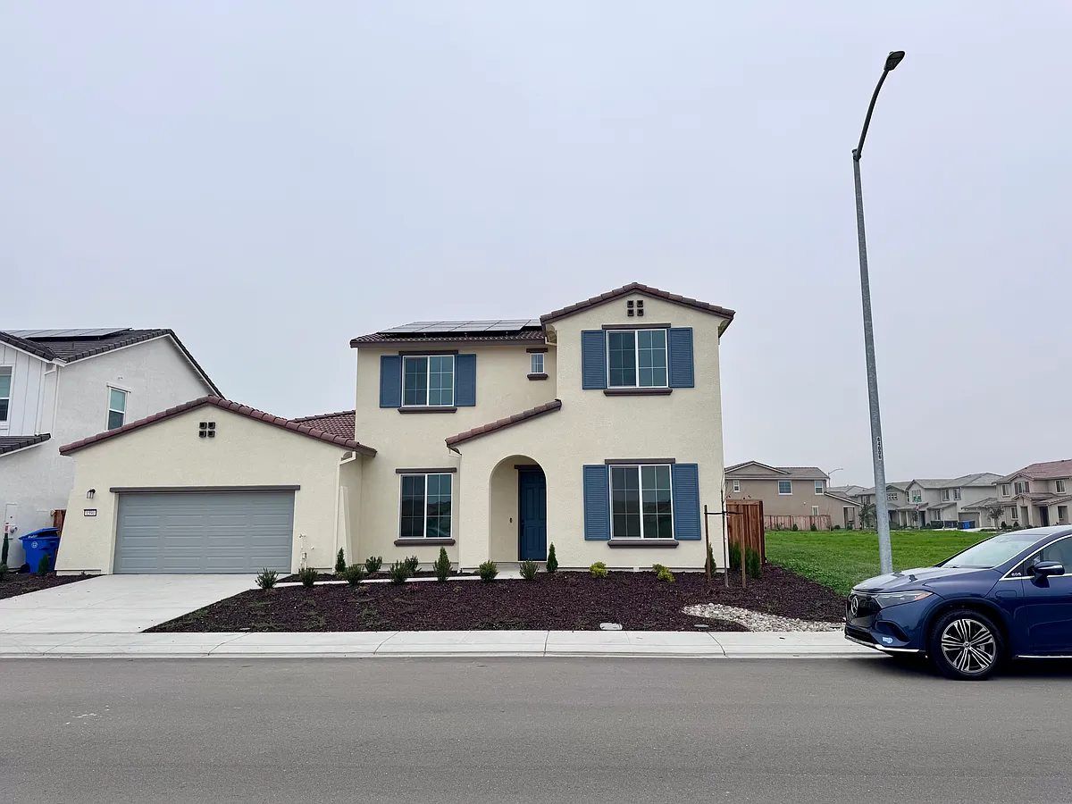 Building Photo - 1590 Kasnak Dr