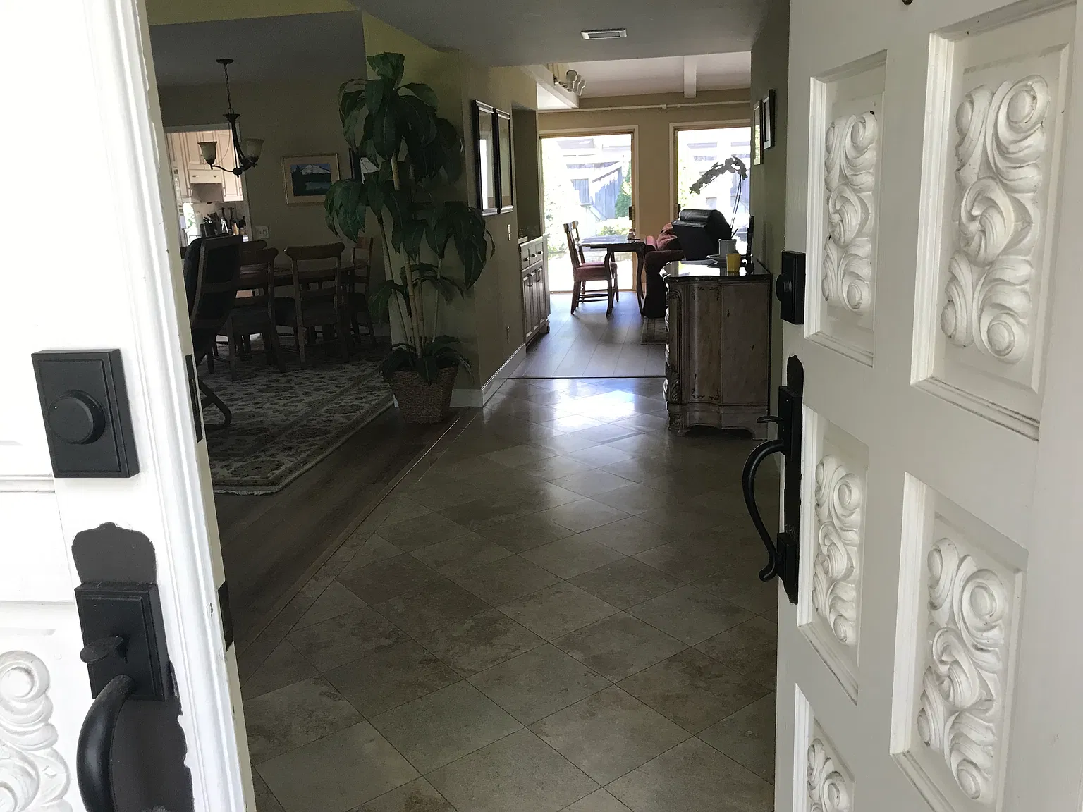 3 bed, 1832 sqft, $7,900 — Photo 4