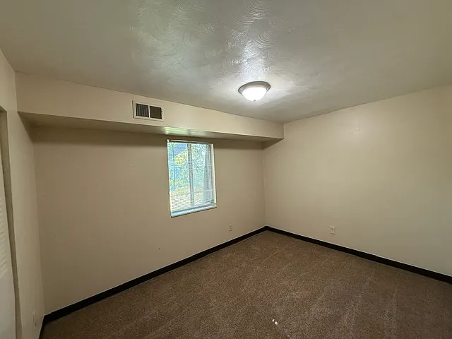 2 bed, $850 — Photo 3