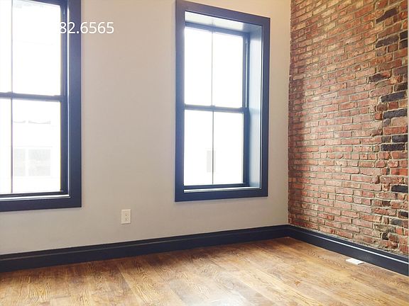 3rd image of 123 Kent Ave APT 04L