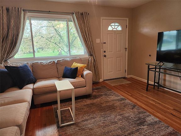 4th image of 4313 Hollyshire Dr