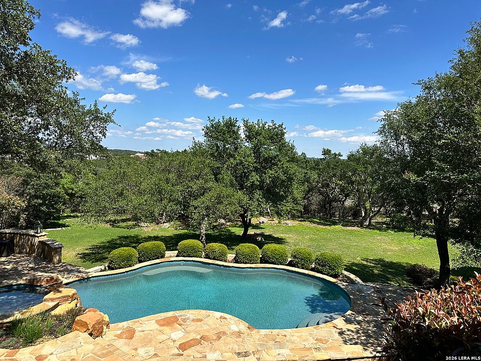 1st image of 122 Auburn Ridge