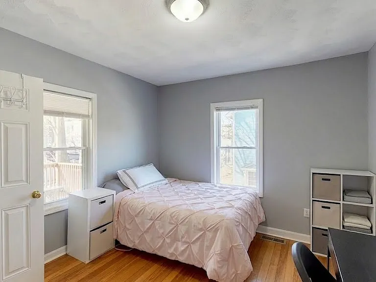 50 Derby St #3R — Photo 5