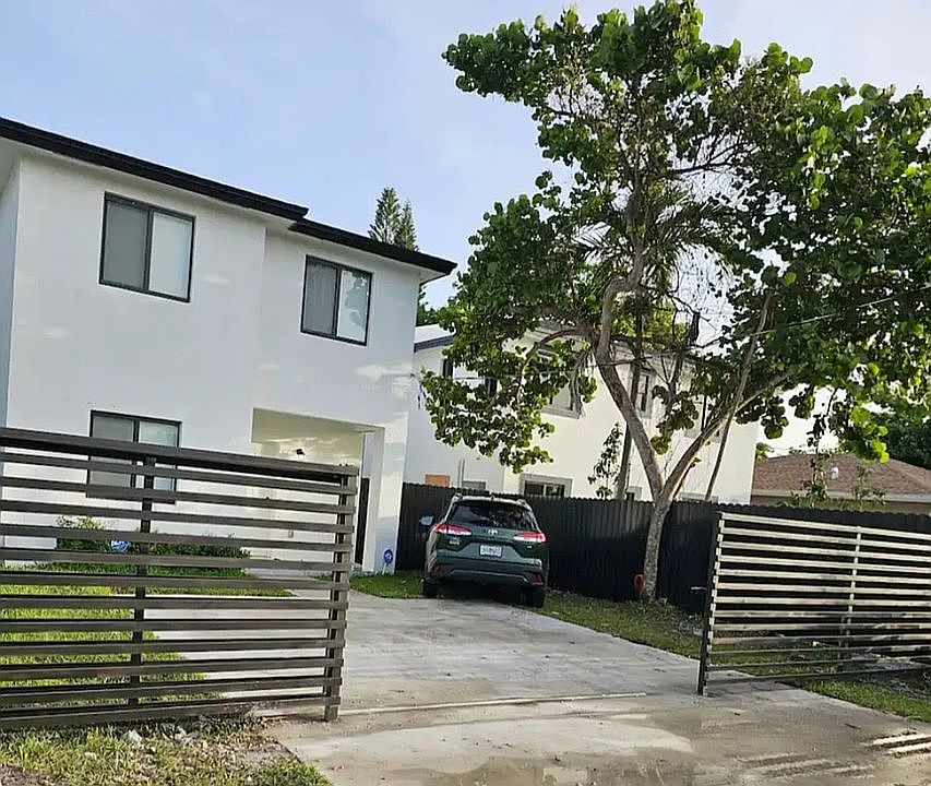 1st image of 1774 NW 68th Ter