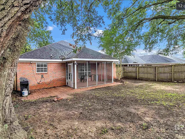 7613 Avery Ln — Photo 5