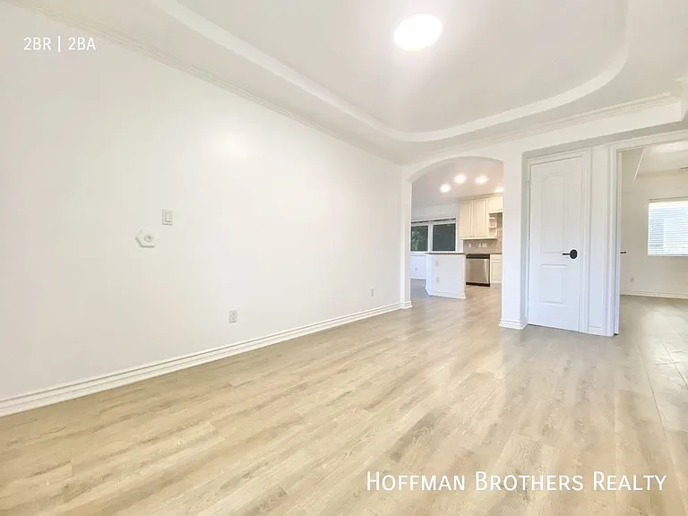 1837 Beloit Ave #203 — Photo 4