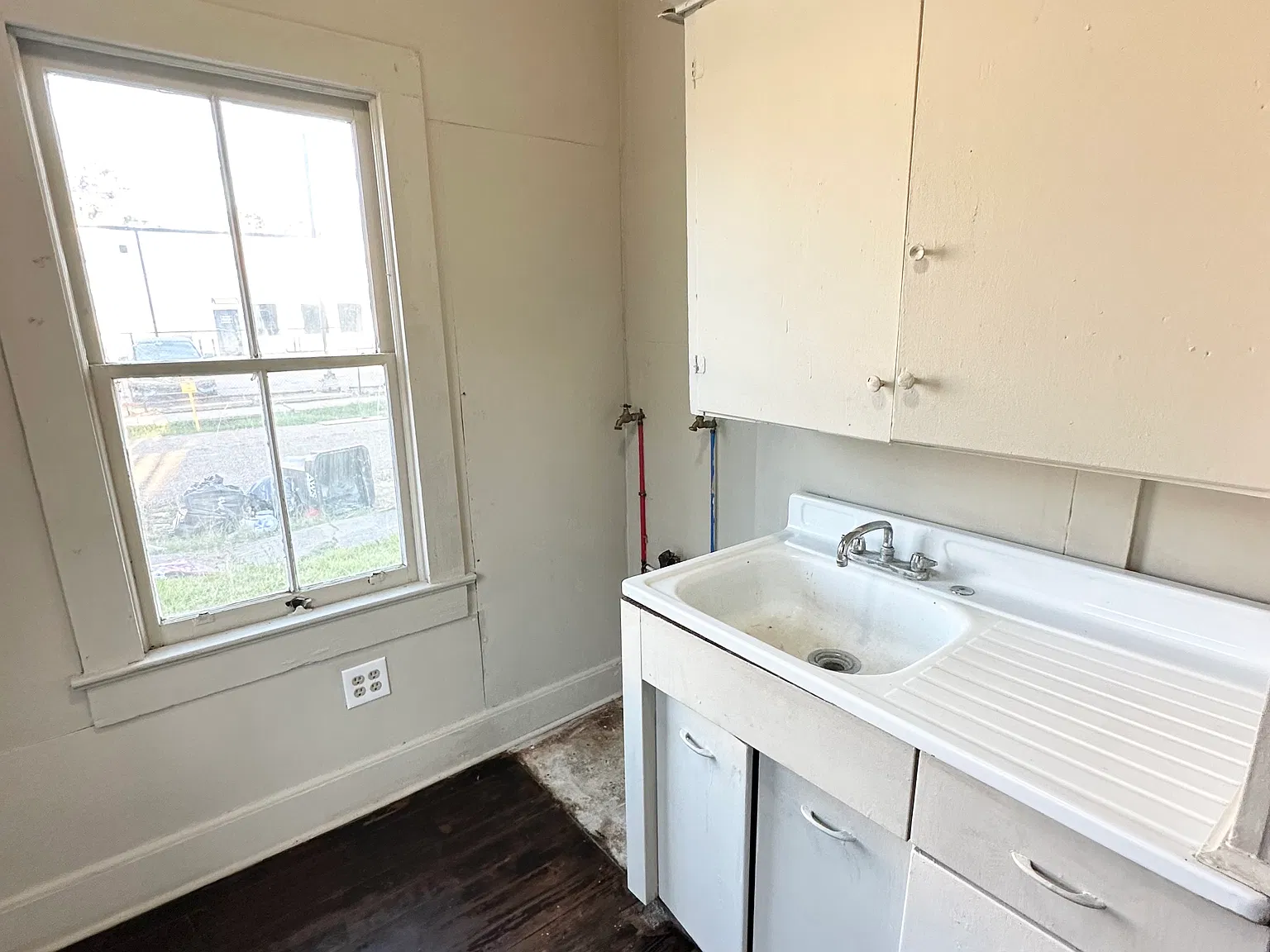3 bed, 1050 sqft, $875 — Photo 3