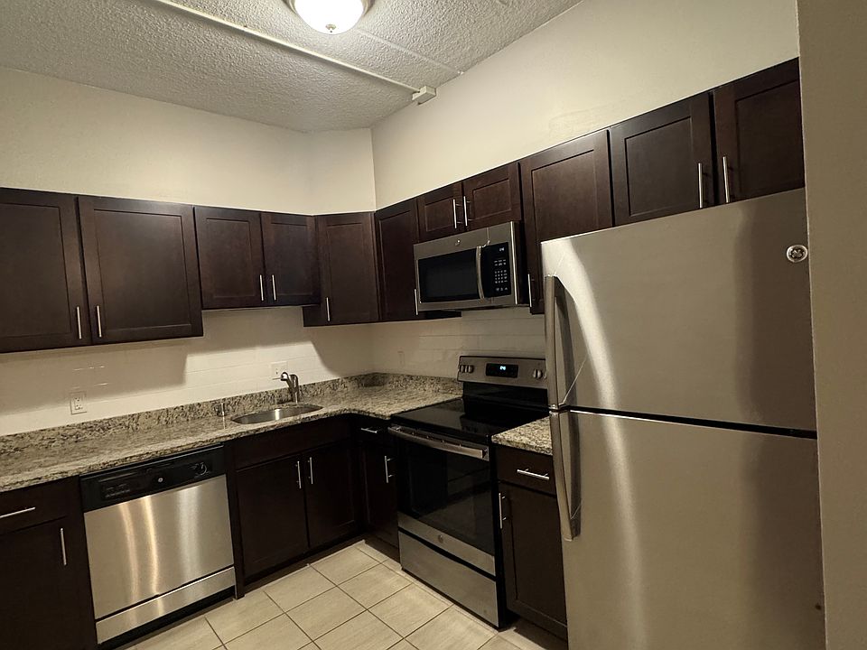 1st image of 751 Highland Ave