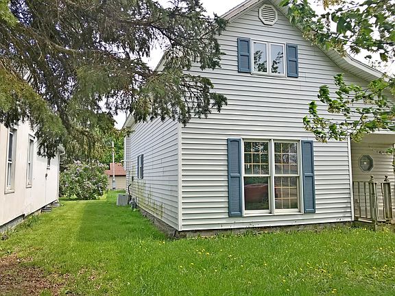 2nd image of 233 S La Salle Ave
