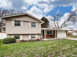 5109 Waverly St, Fairborn, OH