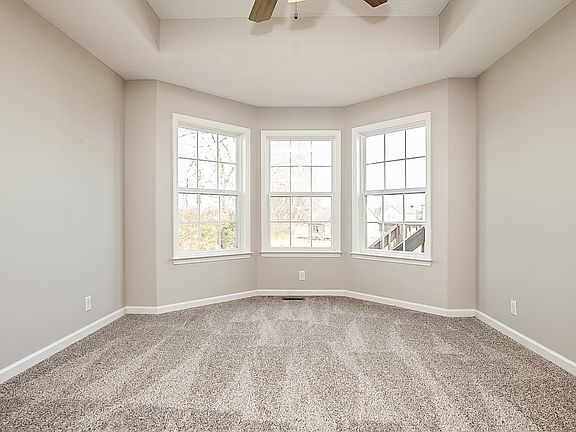 4th image of 1306 Aretha Dr