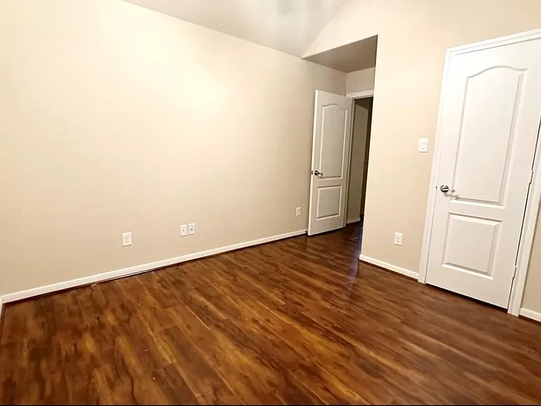 18903 Pinewood Point Ln — Photo 33