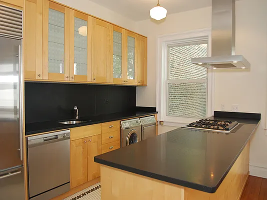 Rented by Sotheby's International Realty | media 82