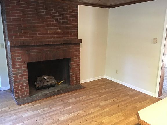 4th image of 309 Bruce Ave