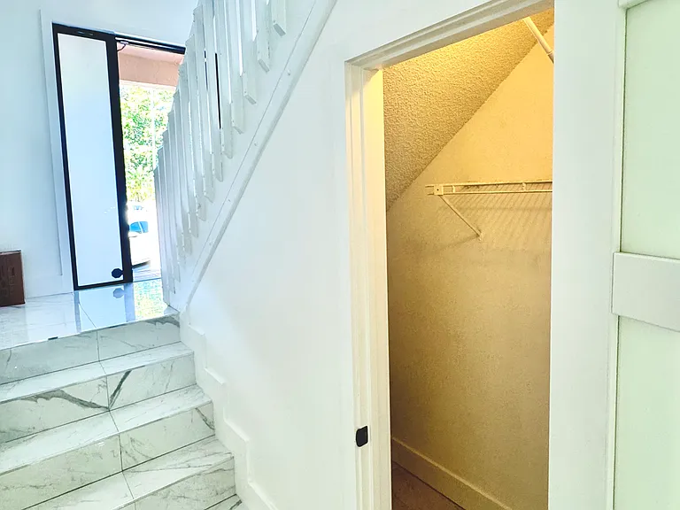 9151 W Sunrise Blvd — Photo 11