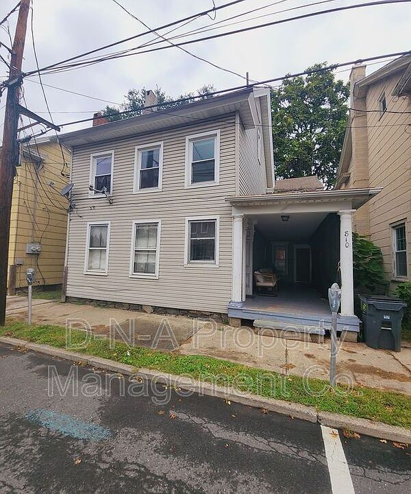 1st image of 810 Monroe St #3d1c51b32