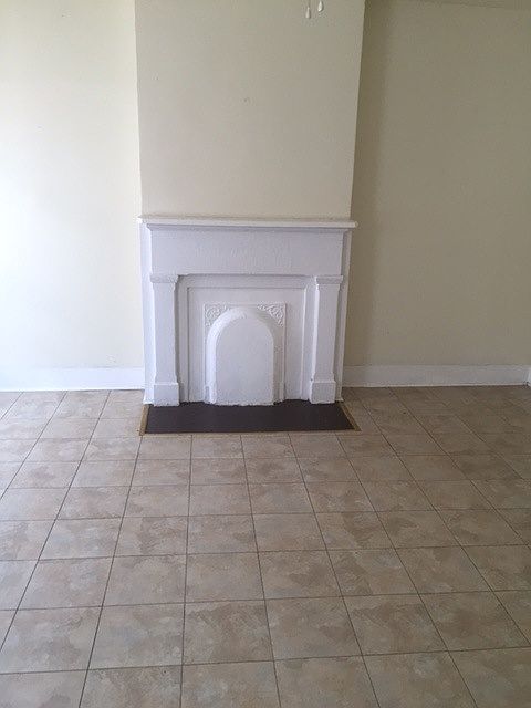 1st image of 816 W High St