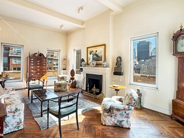 136 E 64th St, New York, NY 10065