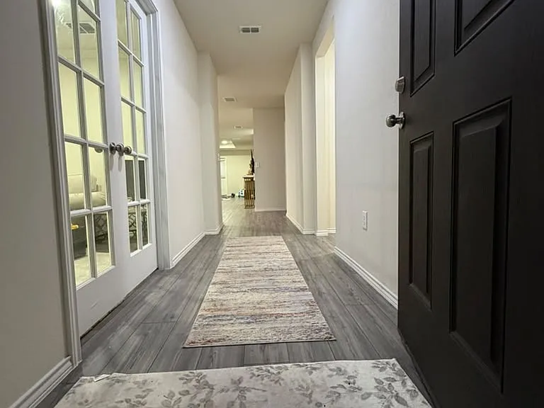 1028 Vernon Dr — Photo 4