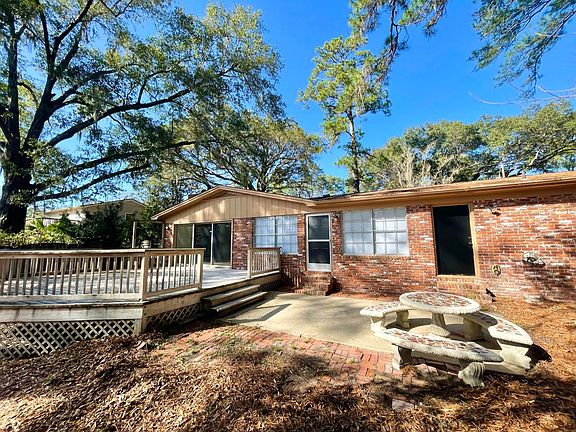 Rear exterior + deck
