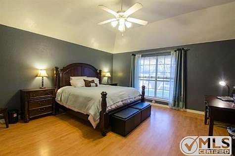 4th image of 5112 Roundtree Ct