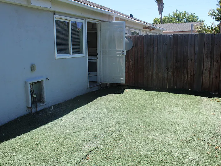 53 Alturas Ave #B — Photo 18