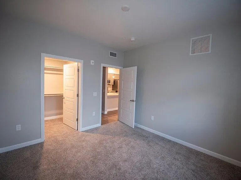 Inspiration Apartments — Photo 11