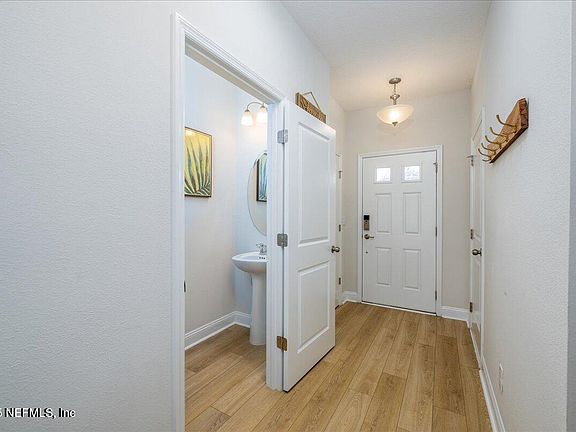 5th image of 143 DAHLIA FALLS Drive