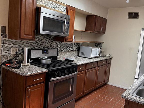 5th image of 3873 Marcwade Ct