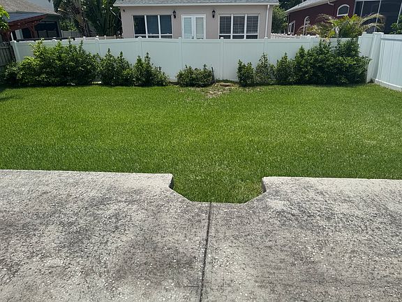 2nd image of 115 S Hale Ave