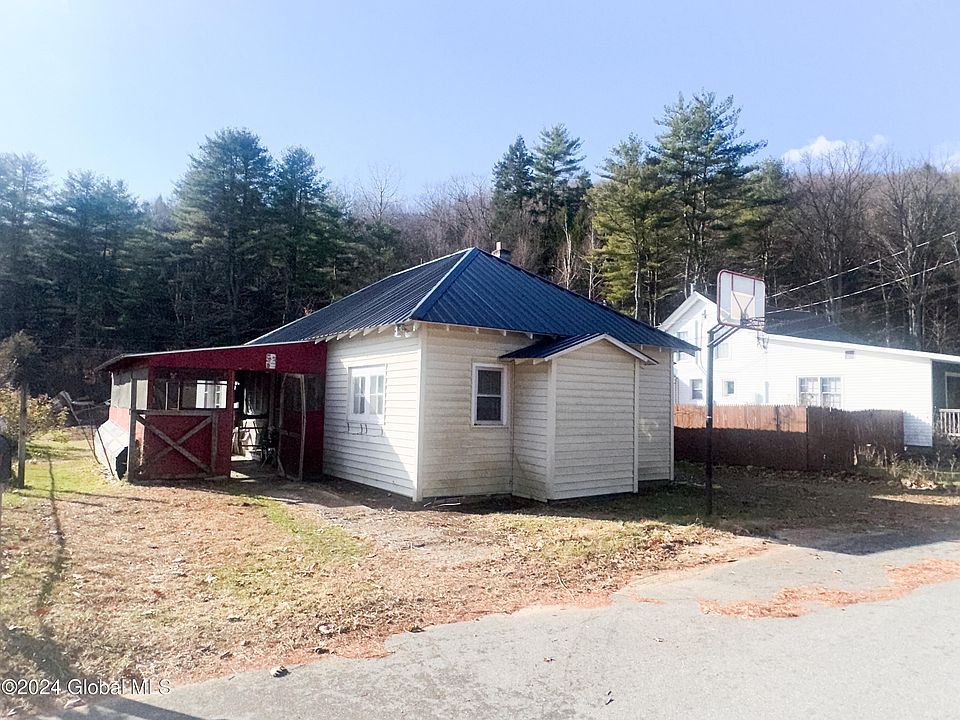 1st image of 12 Old Corinth Road Ext