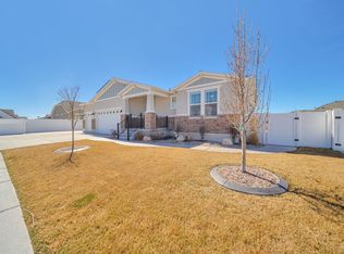 5647 Kestrel Ln, Tooele, UT 84074