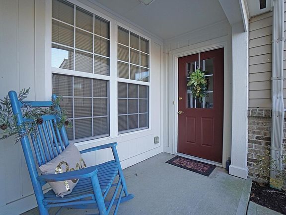 3rd image of 4207 Fontenay Dr