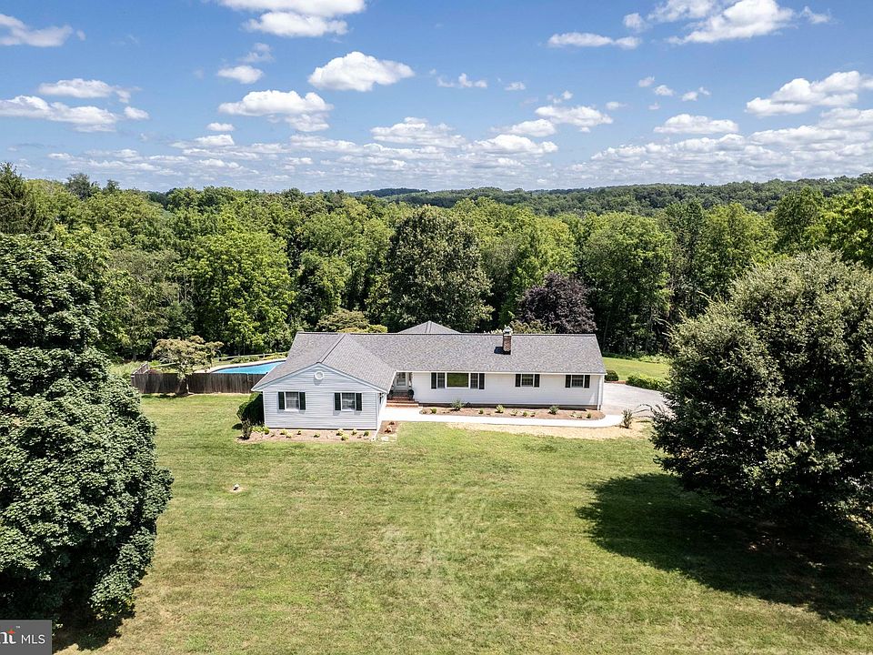 1st image of 2105 Brookmead Ct