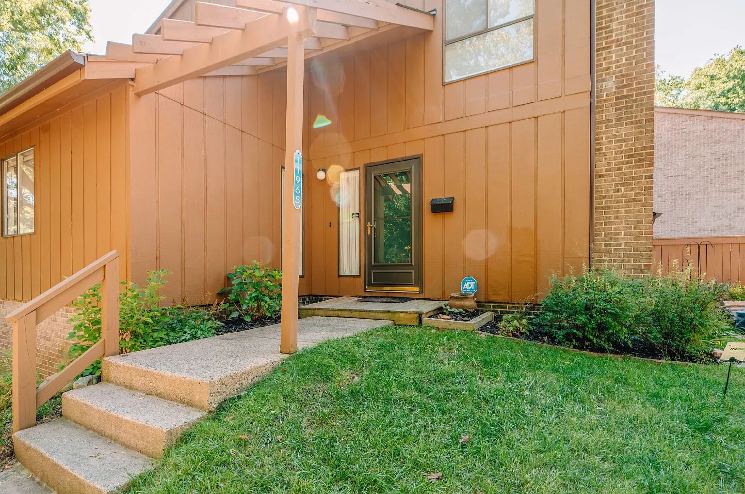 4 bed, 3.5 bath, $3,800 — Photo 3