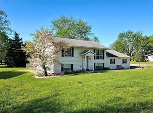 616 W University Ave, Sparta, IL