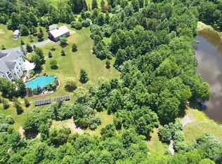 77 Perryville Rd, Pittstown, NJ 08867