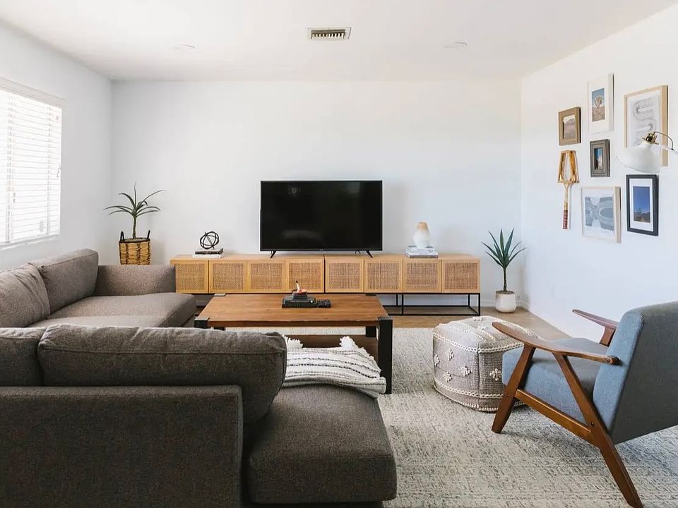 1st image of 7380 Hermosa Ave #1